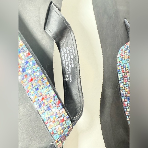 Yellow Box Black Sandals with Multicolor Straps Size 9.5 - Picture 2 of 5